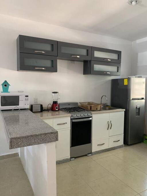 La Casa Del Arbol -4Bed 3 Bath Villa ปัวร์โตโมเรลอส ภายนอก รูปภาพ